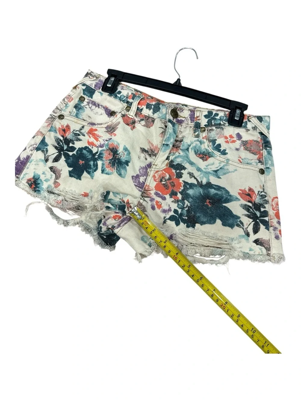 Free People Floral Daisy Duke Distressed Jean Shorts Size 28